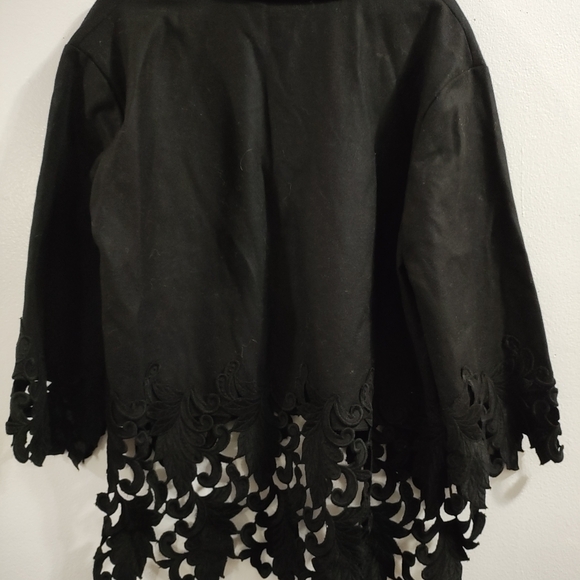 NuBu Bottom lace hem extra cozy sweater. - Picture 4 of 5